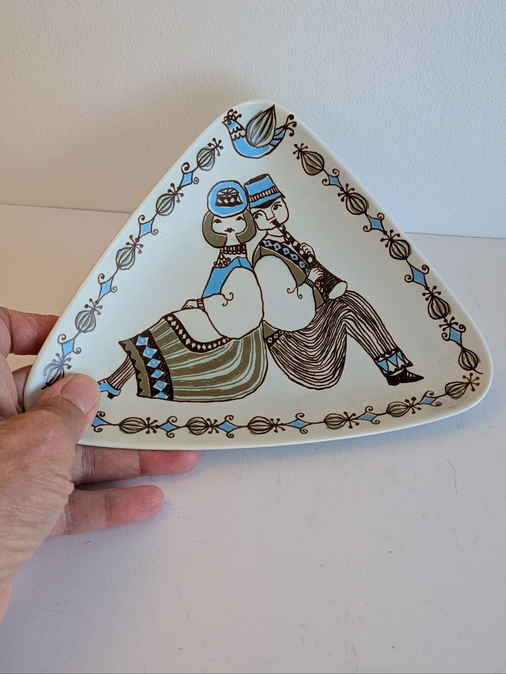 Figgjo Flint Triangular Dish Turi Design Norway Serving Plate Musical Couple
